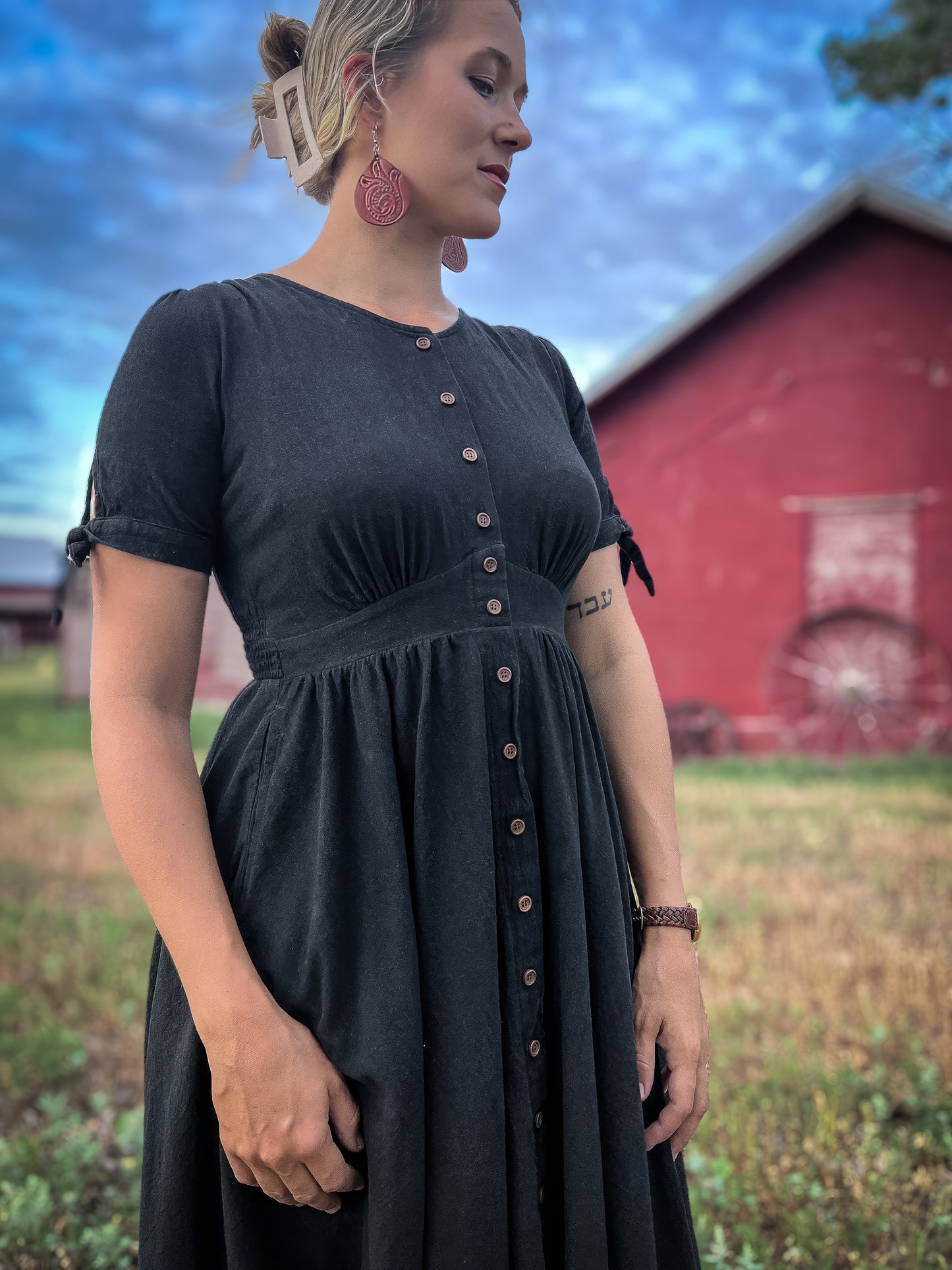 Ebony ~ Hearthside Dress