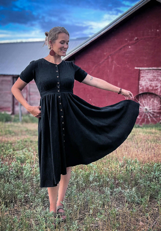 Ebony ~ Hearthside Dress