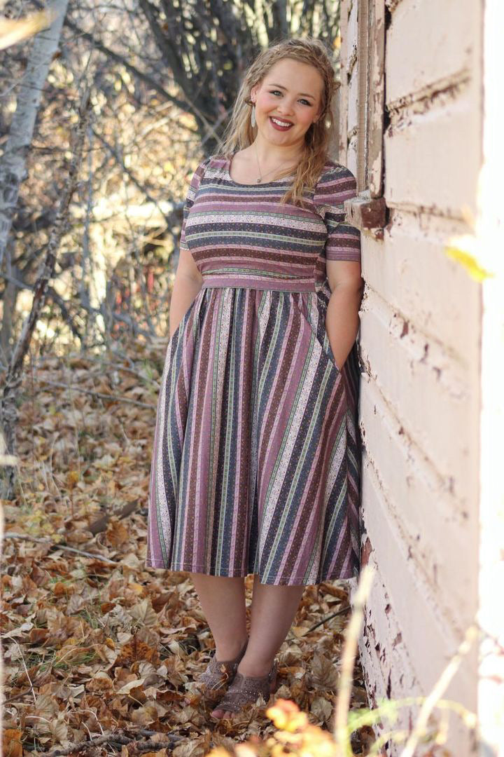 Beekeeper Bell ~ Etta Dress