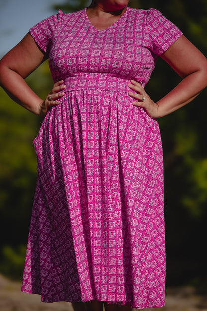 Daisy Mosaïque ~ Canterbury Classic Dress