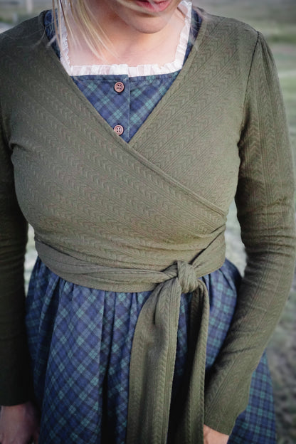 Poised Wrap