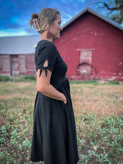 Ebony ~ Hearthside Dress