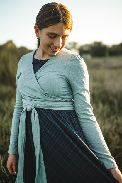 Poised Wrap