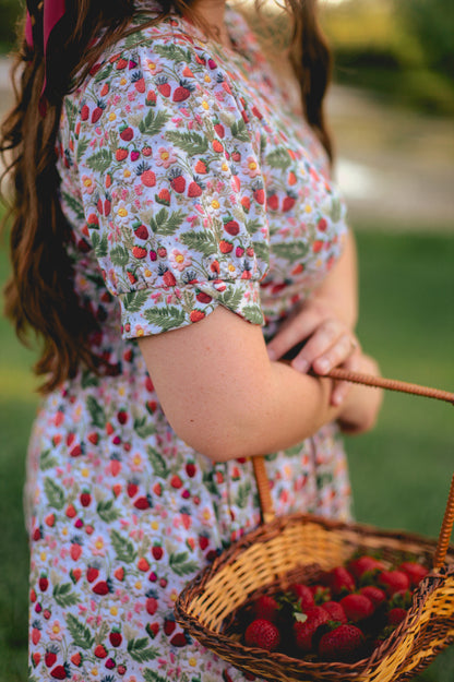 Strawberry Serenity ~ Sweetheart Maxi