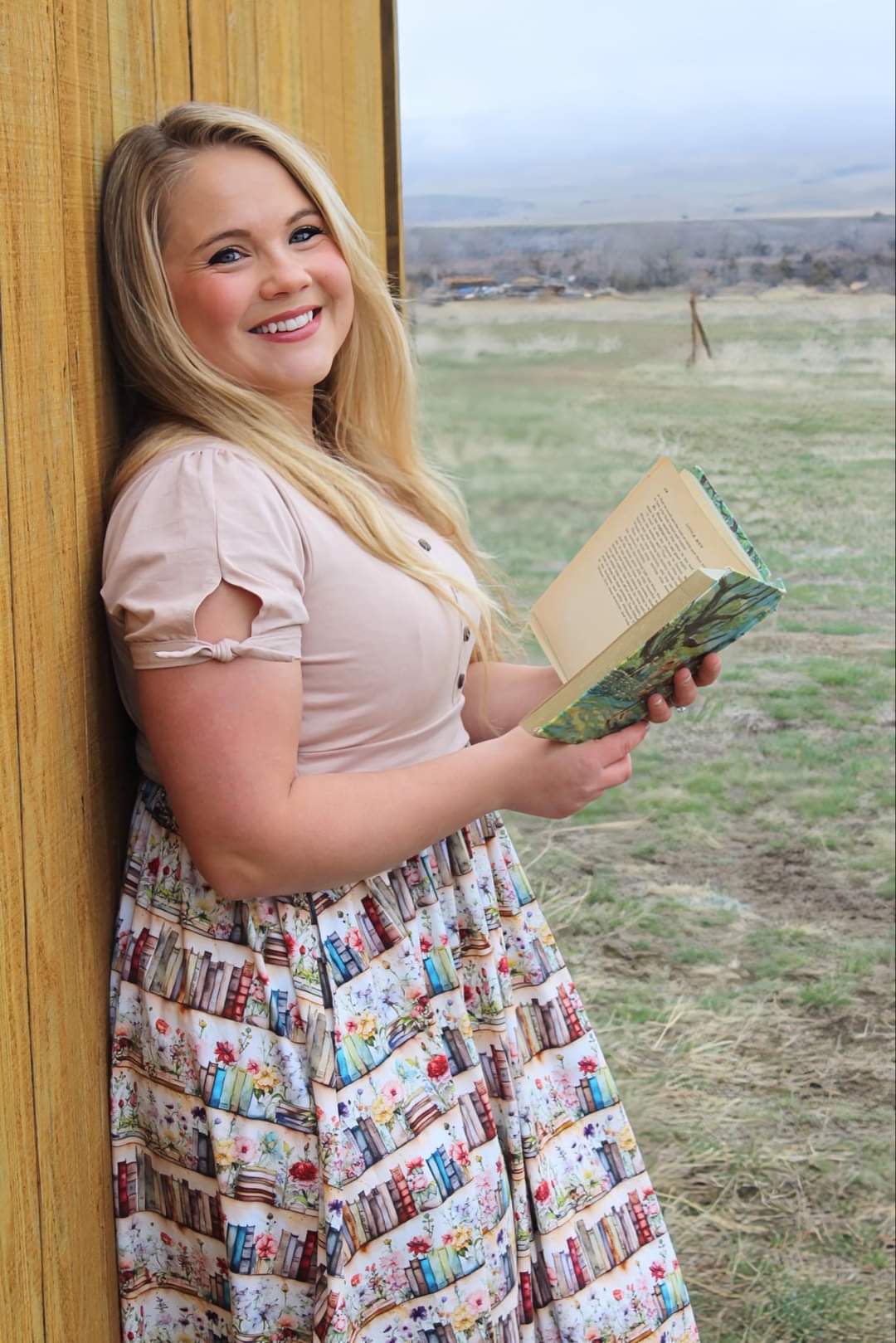 Beauty & the Books 📚🥀 ~ Rowena Dress