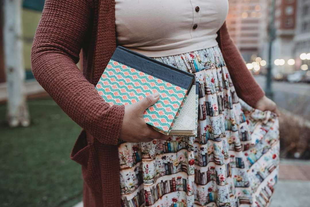 Beauty & the Books 📚🥀 ~ Rowena Dress